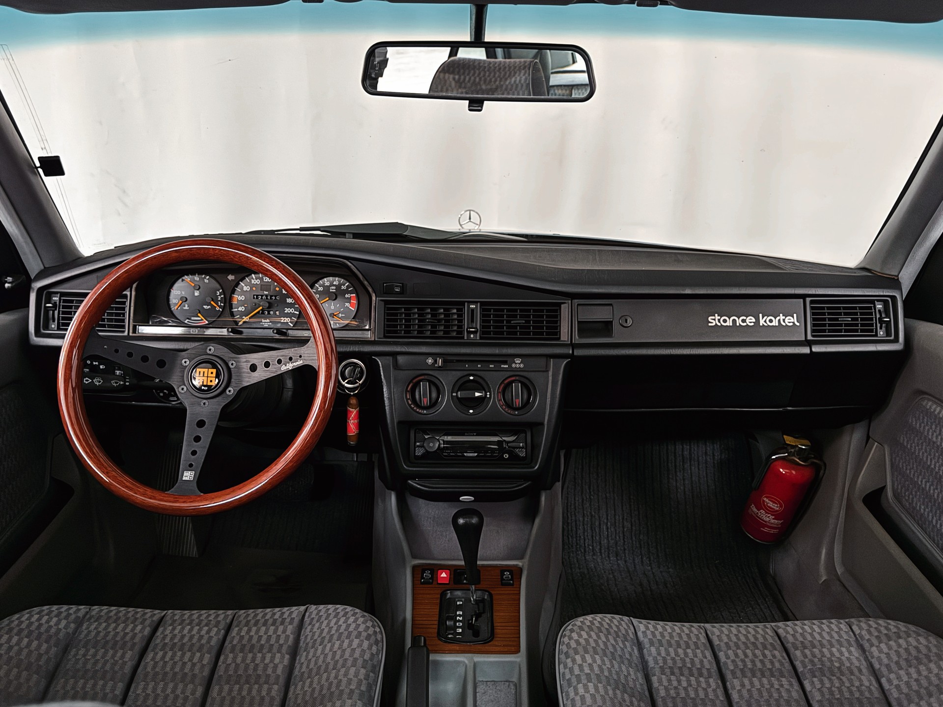 MERCEDES-BENZ 190 E 2.0-image-15