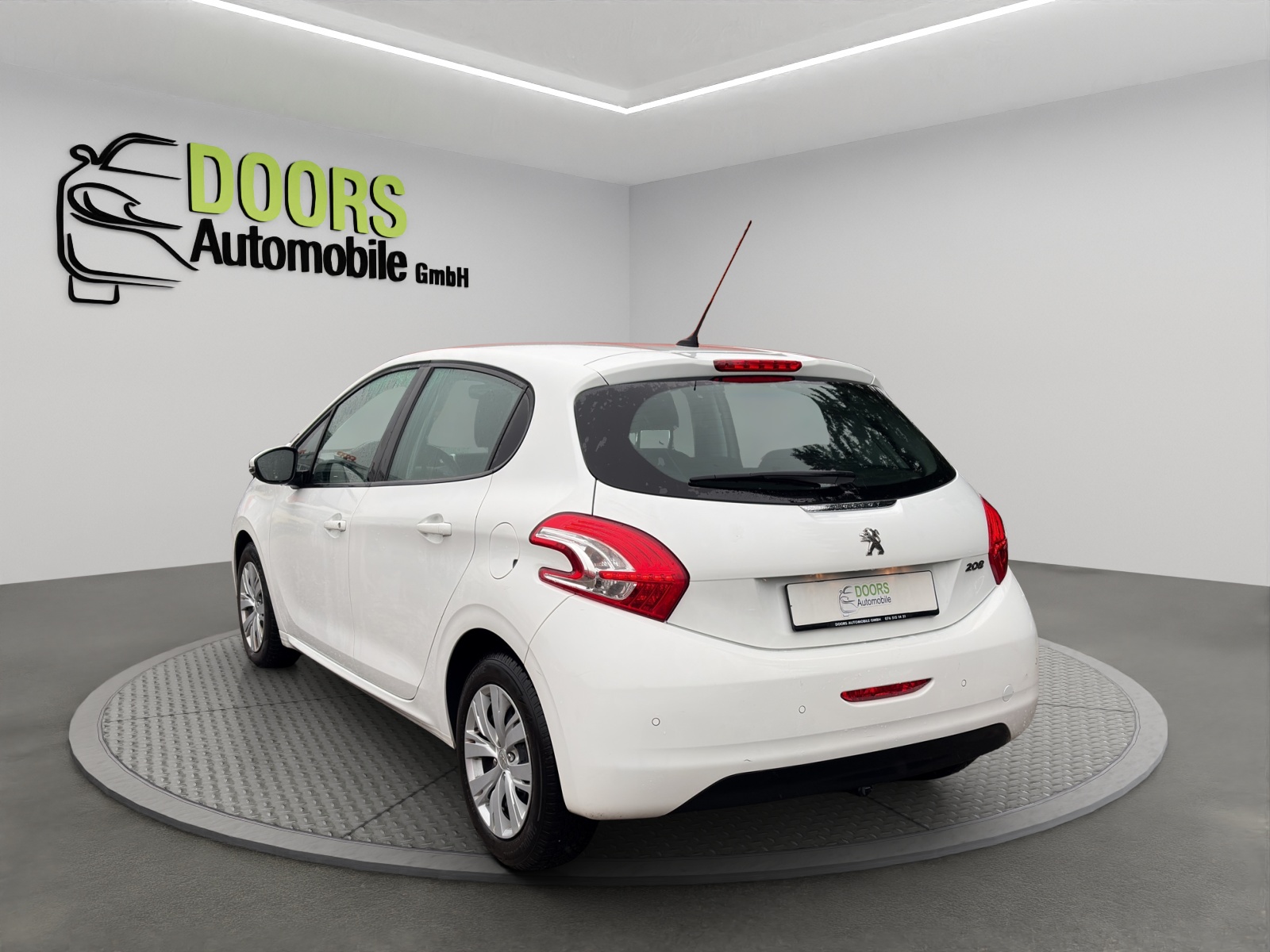 PEUGEOT 208 1.2 VTI Active-image-5