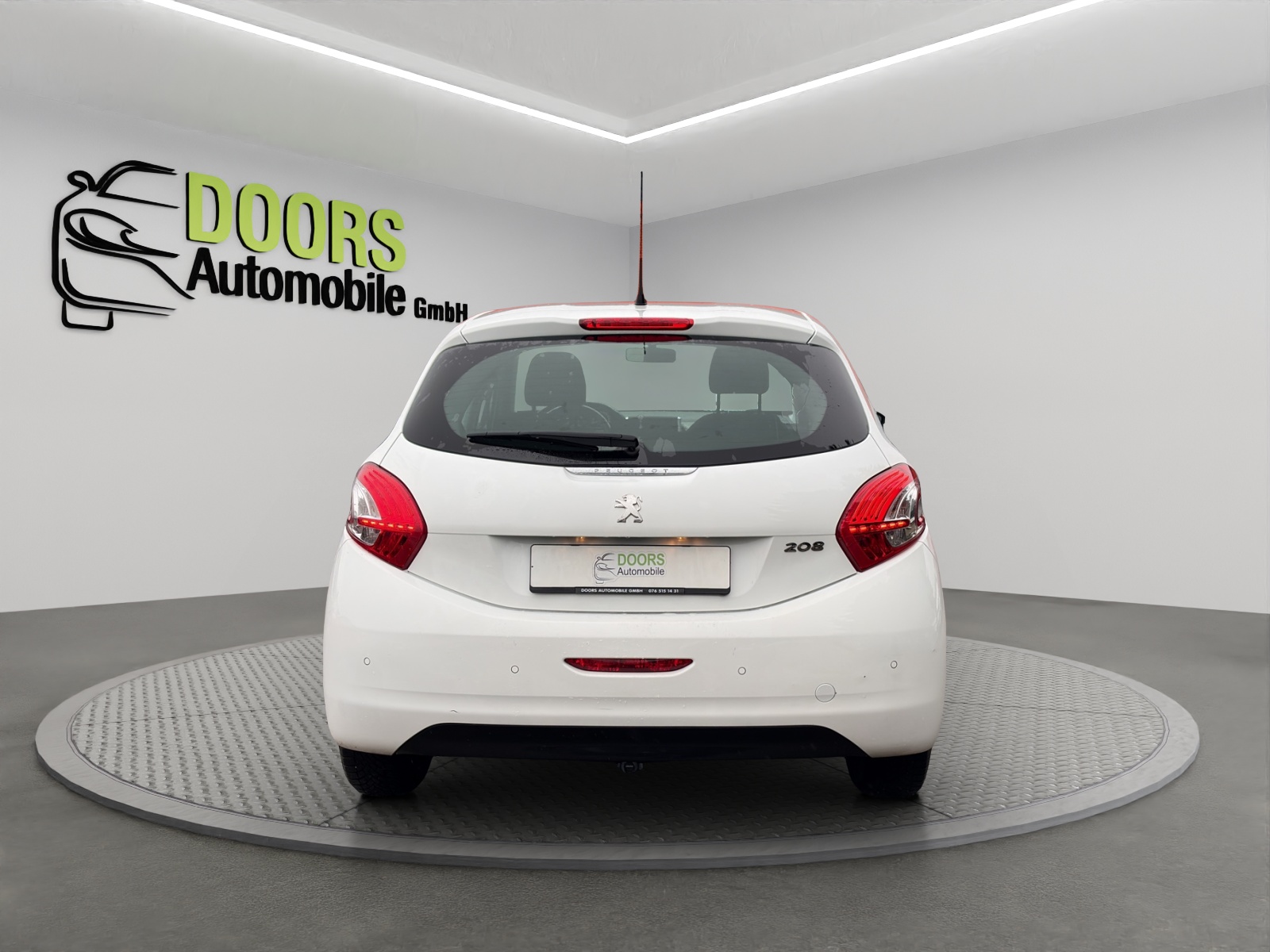 PEUGEOT 208 1.2 VTI Active-image-4