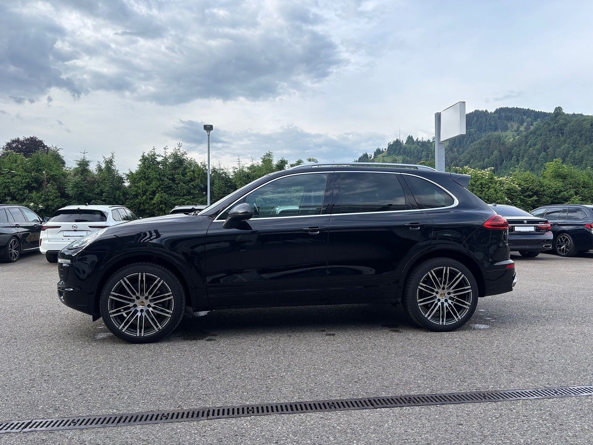 PORSCHE Cayenne Diesel-image-1