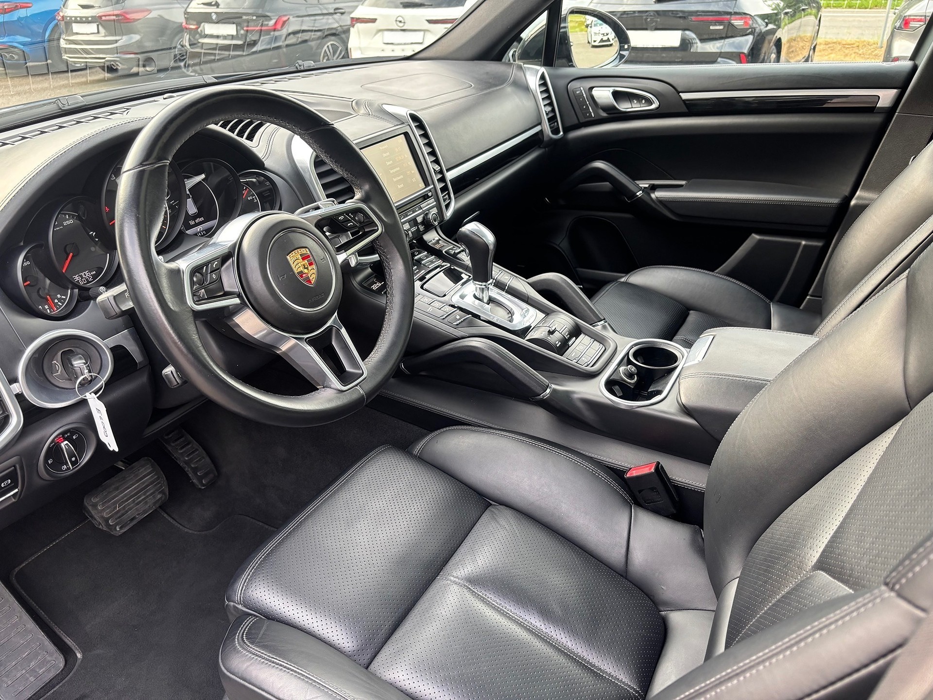 PORSCHE Cayenne Diesel-image-8