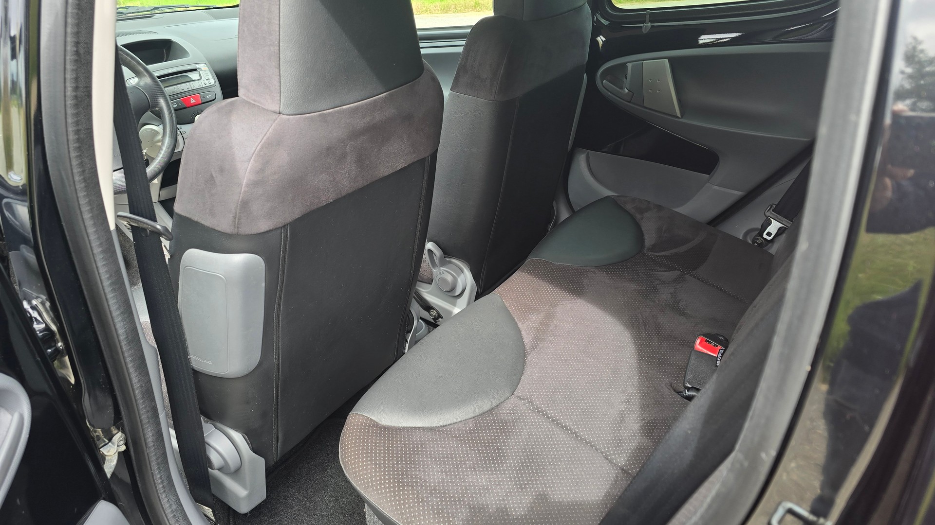 PEUGEOT 107 1.0 Black&Silver Edition 2-Tronic-image-10