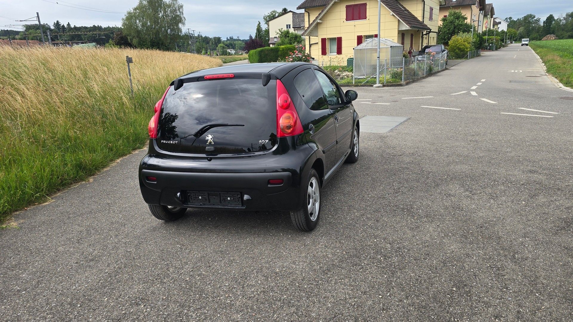 PEUGEOT 107 1.0 Black&Silver Edition 2-Tronic-image-4