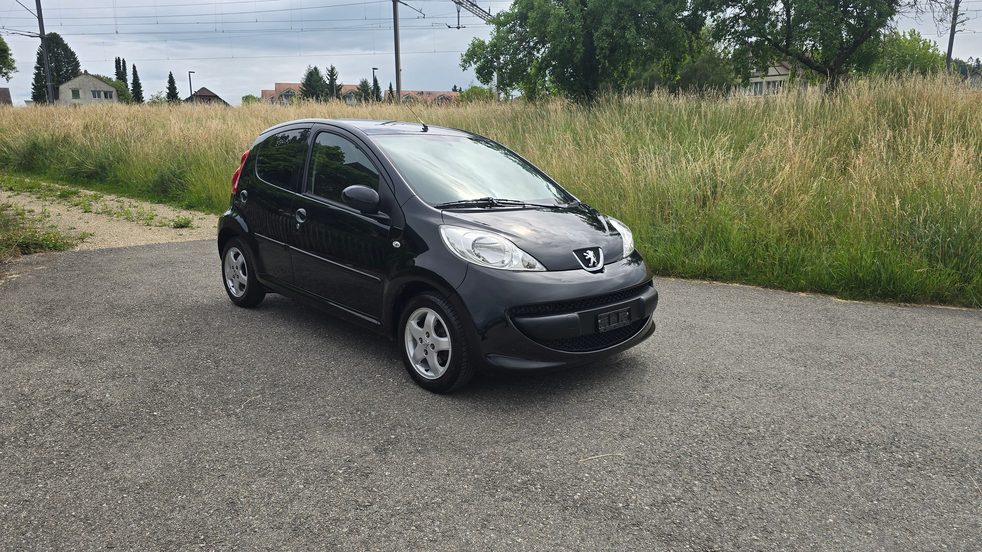 PEUGEOT 107 1.0 Black&Silver Edition 2-Tronic-image-2
