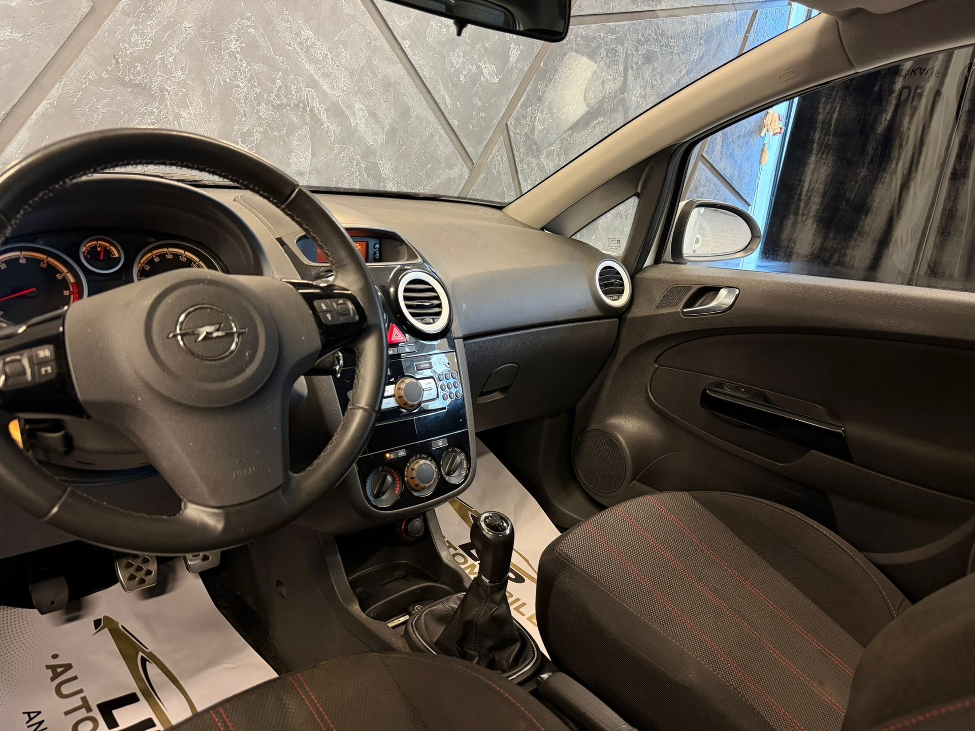 OPEL Corsa 1.4 TP Color Edition-image-9