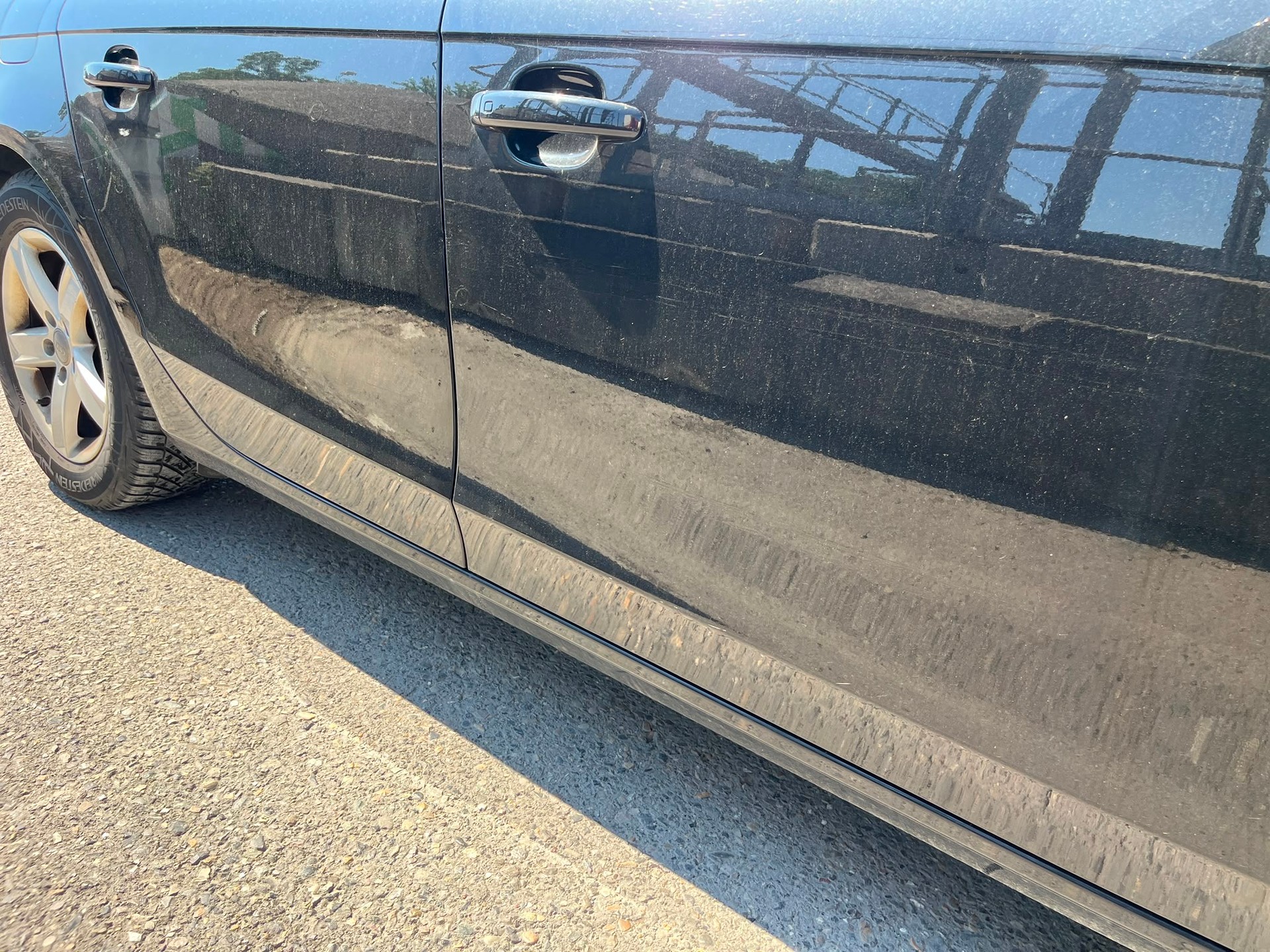 AUDI A4 Avant 2.0 TDI quattro-image-4