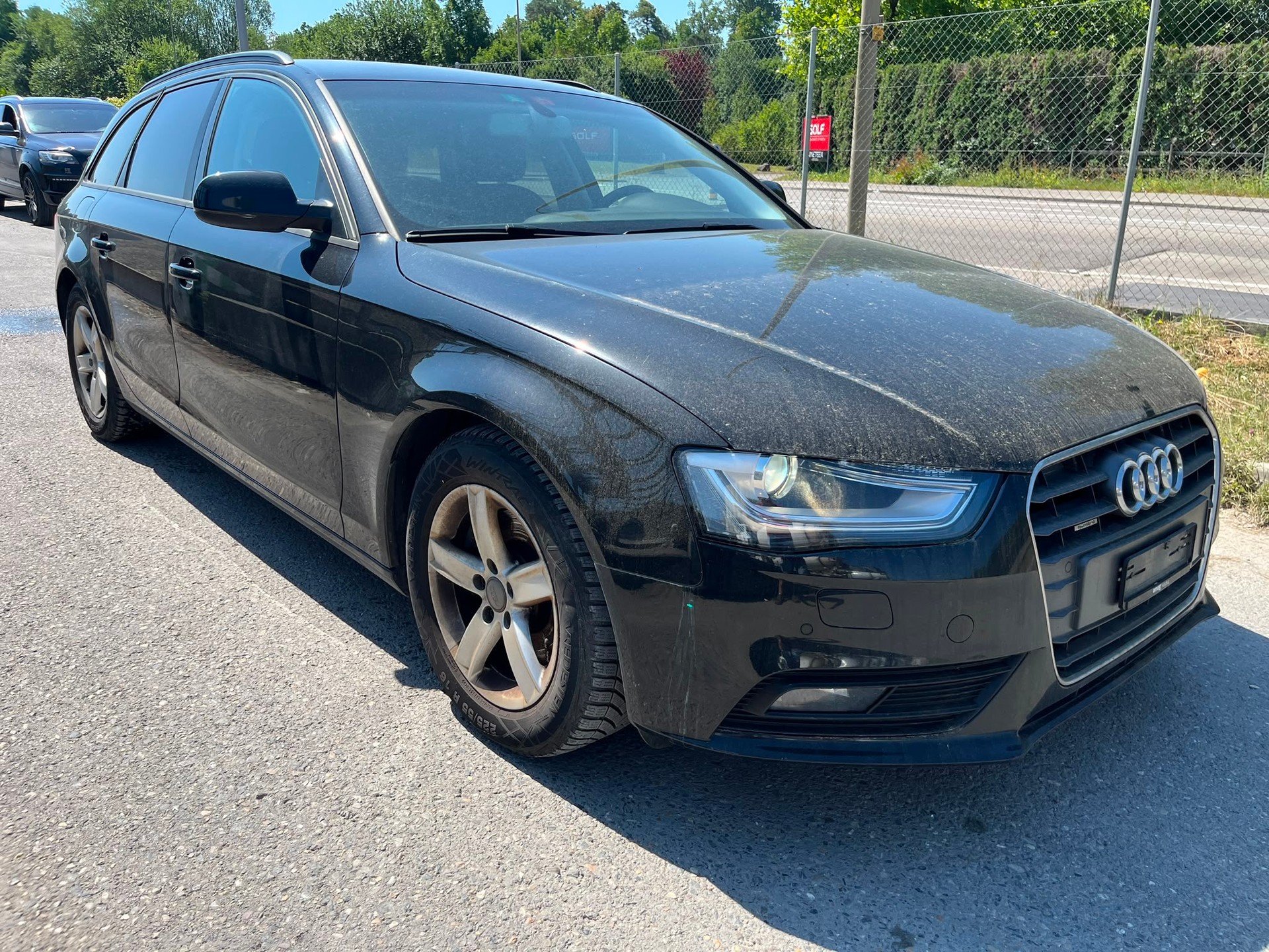AUDI A4 Avant 2.0 TDI quattro-image-2
