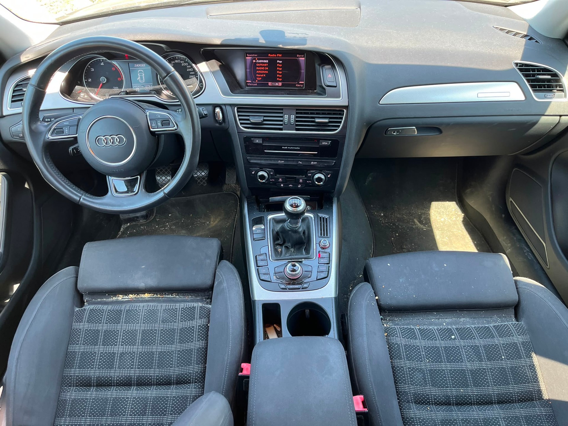 AUDI A4 Avant 2.0 TDI quattro-image-7