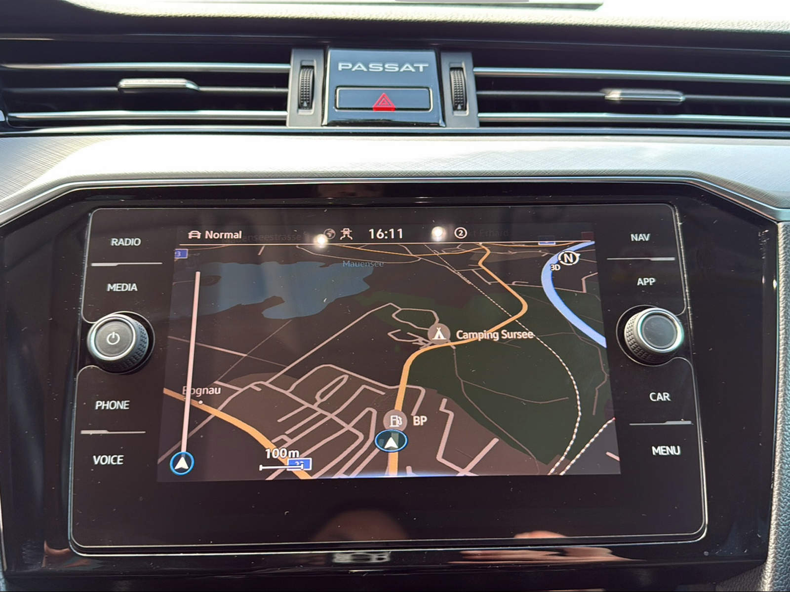 VW Passat Variant 2.0 TDI 150 Business DSG-image-18