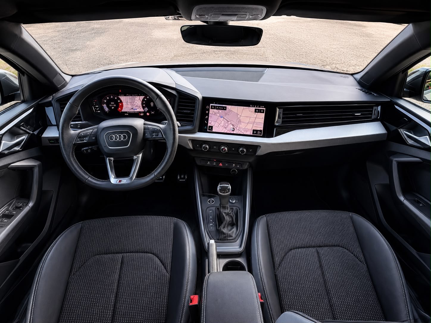 AUDI A1 allstreet 30 TFSI S-tronic S-Line-image-6