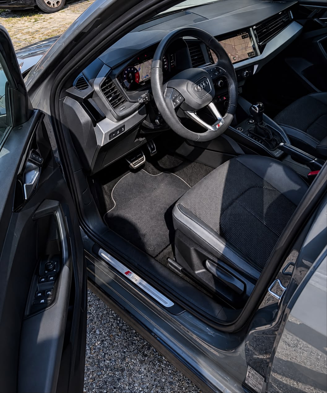 AUDI A1 allstreet 30 TFSI S-tronic S-Line-image-8