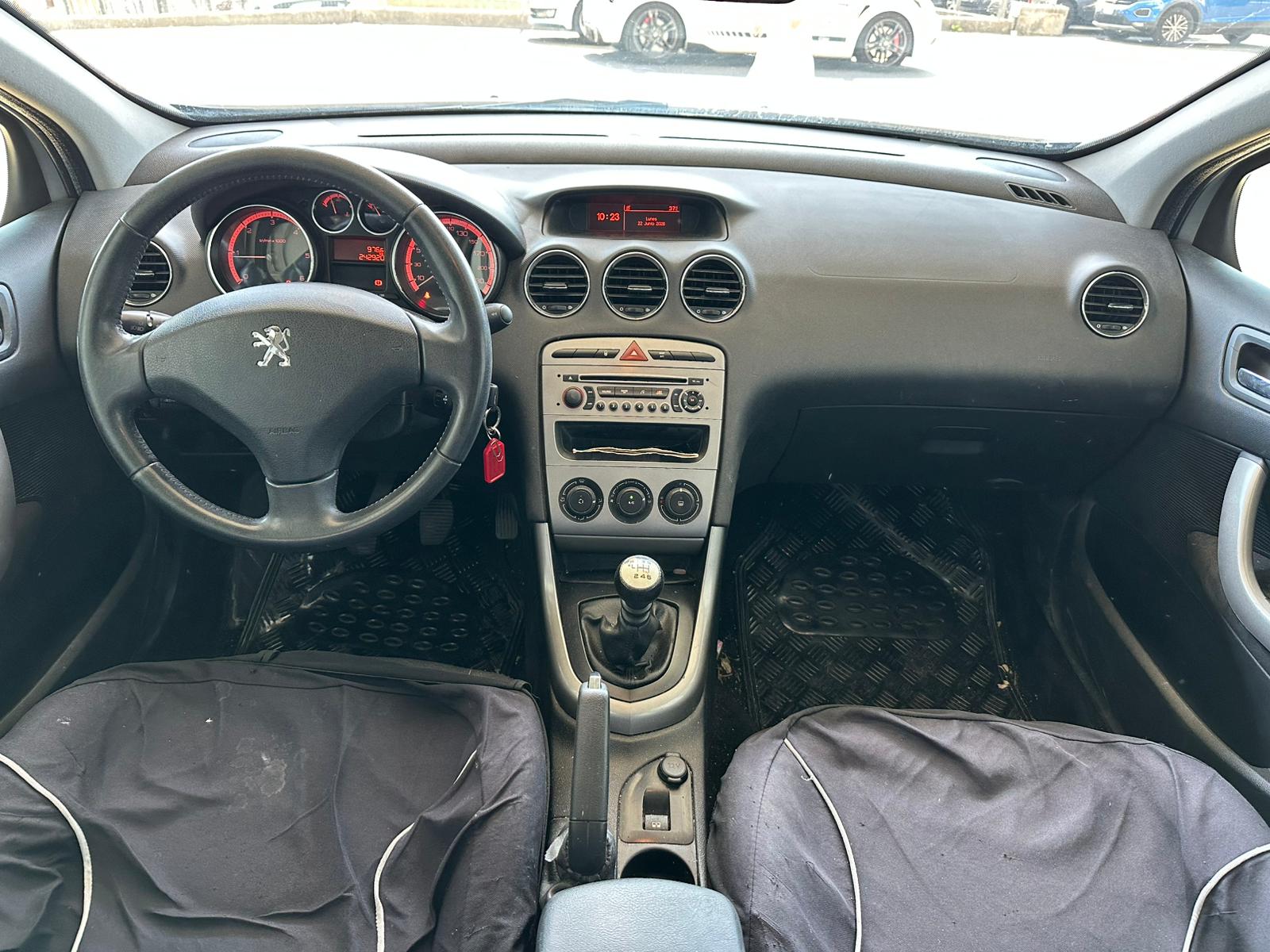 PEUGEOT 308 SW 1.6 HDI Business-image-6