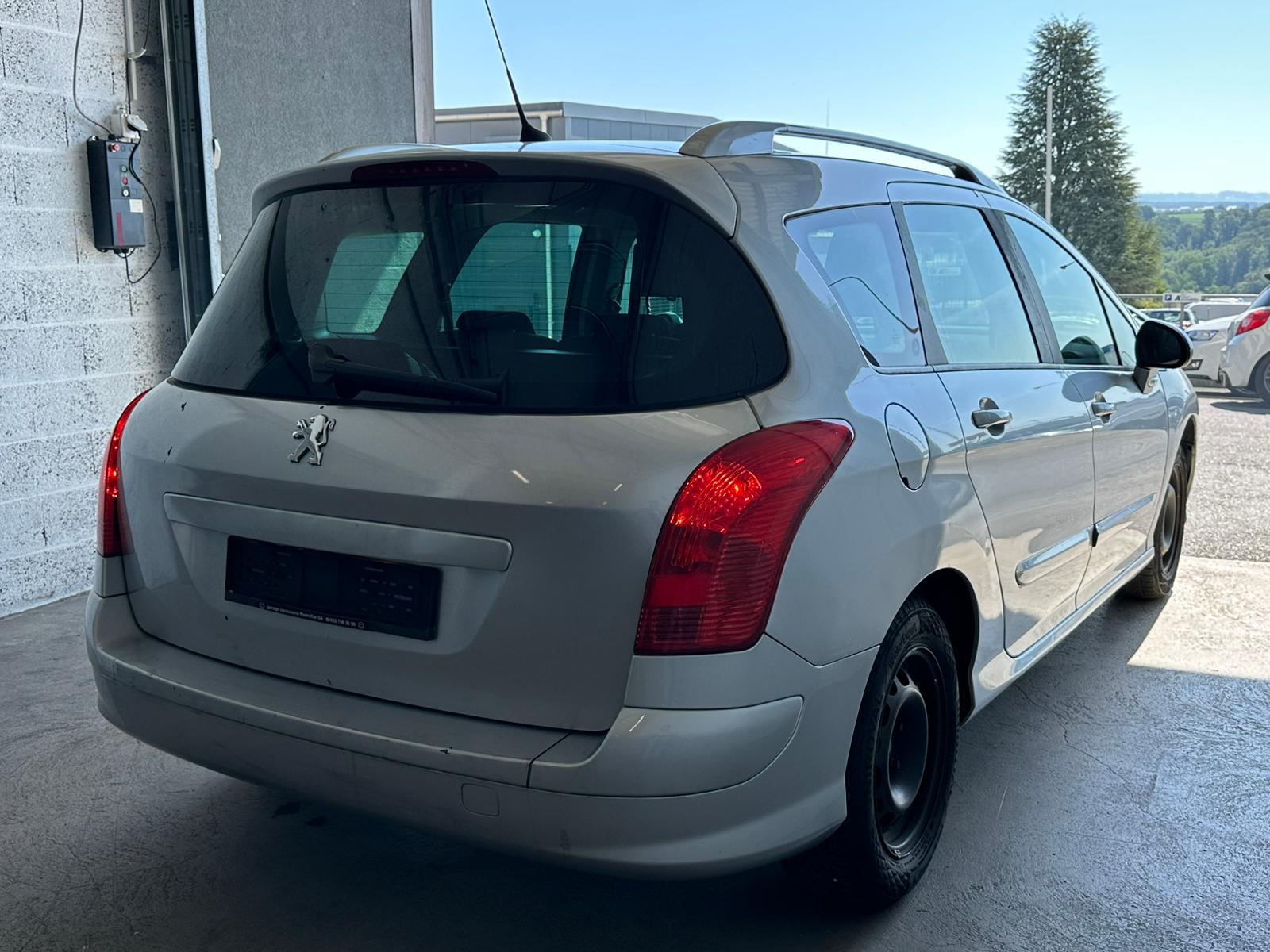 PEUGEOT 308 SW 1.6 HDI Business-image-5