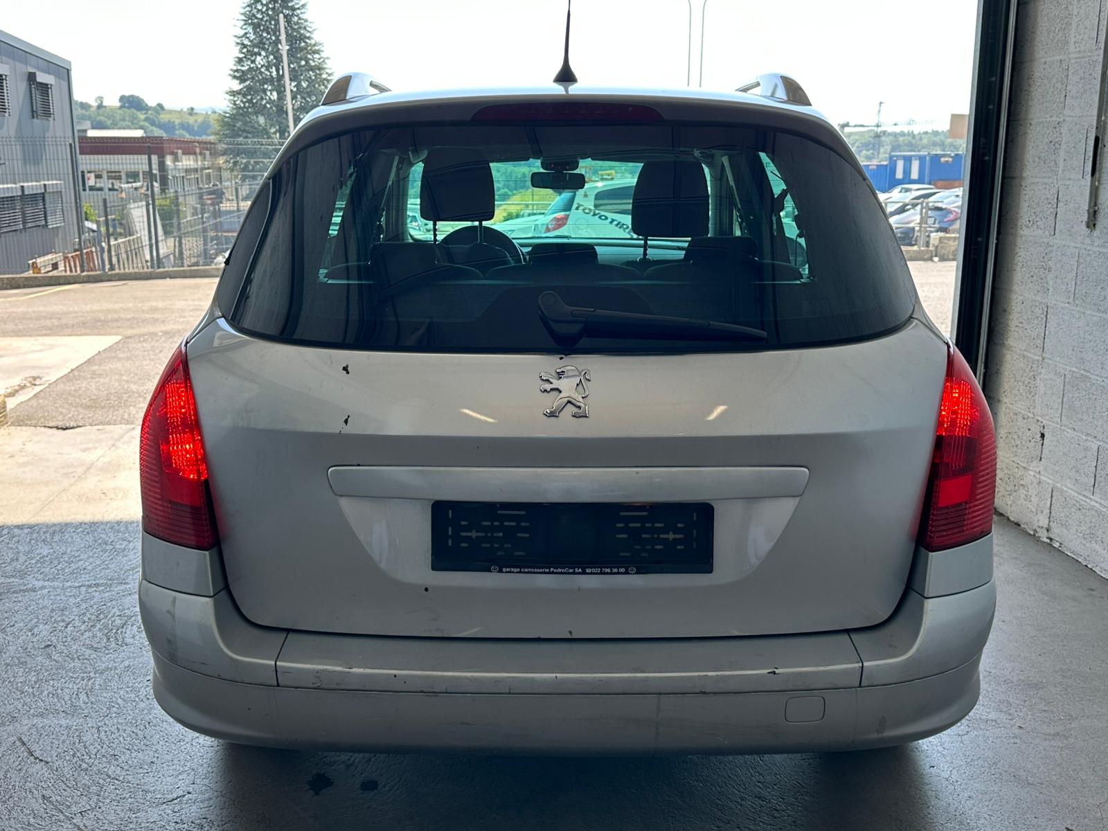 PEUGEOT 308 SW 1.6 HDI Business-image-4