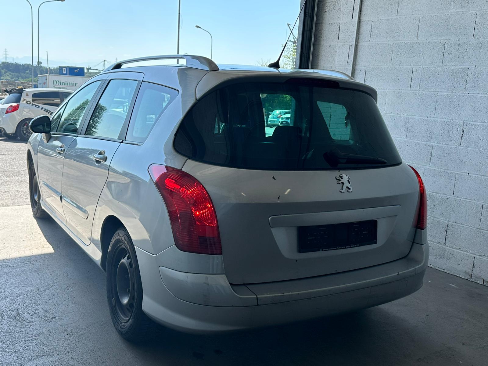 PEUGEOT 308 SW 1.6 HDI Business-image-3