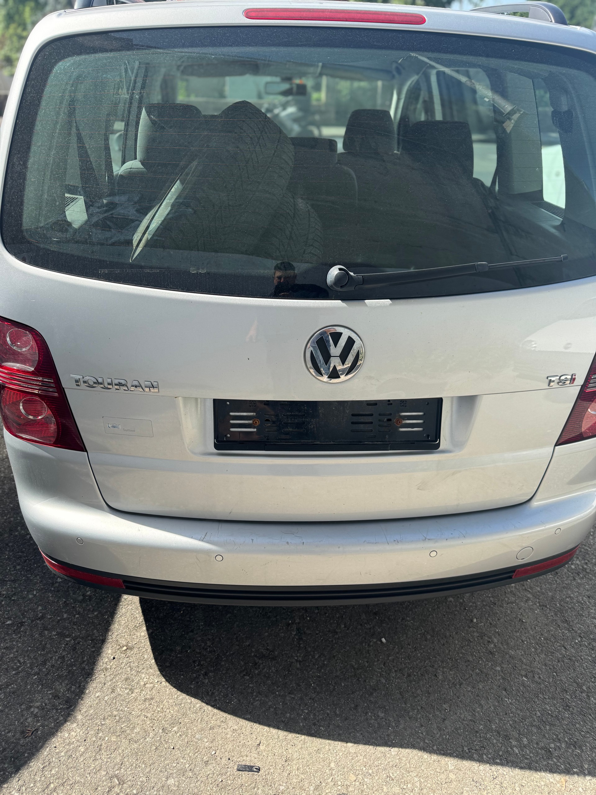 VW TOURAN-image-2