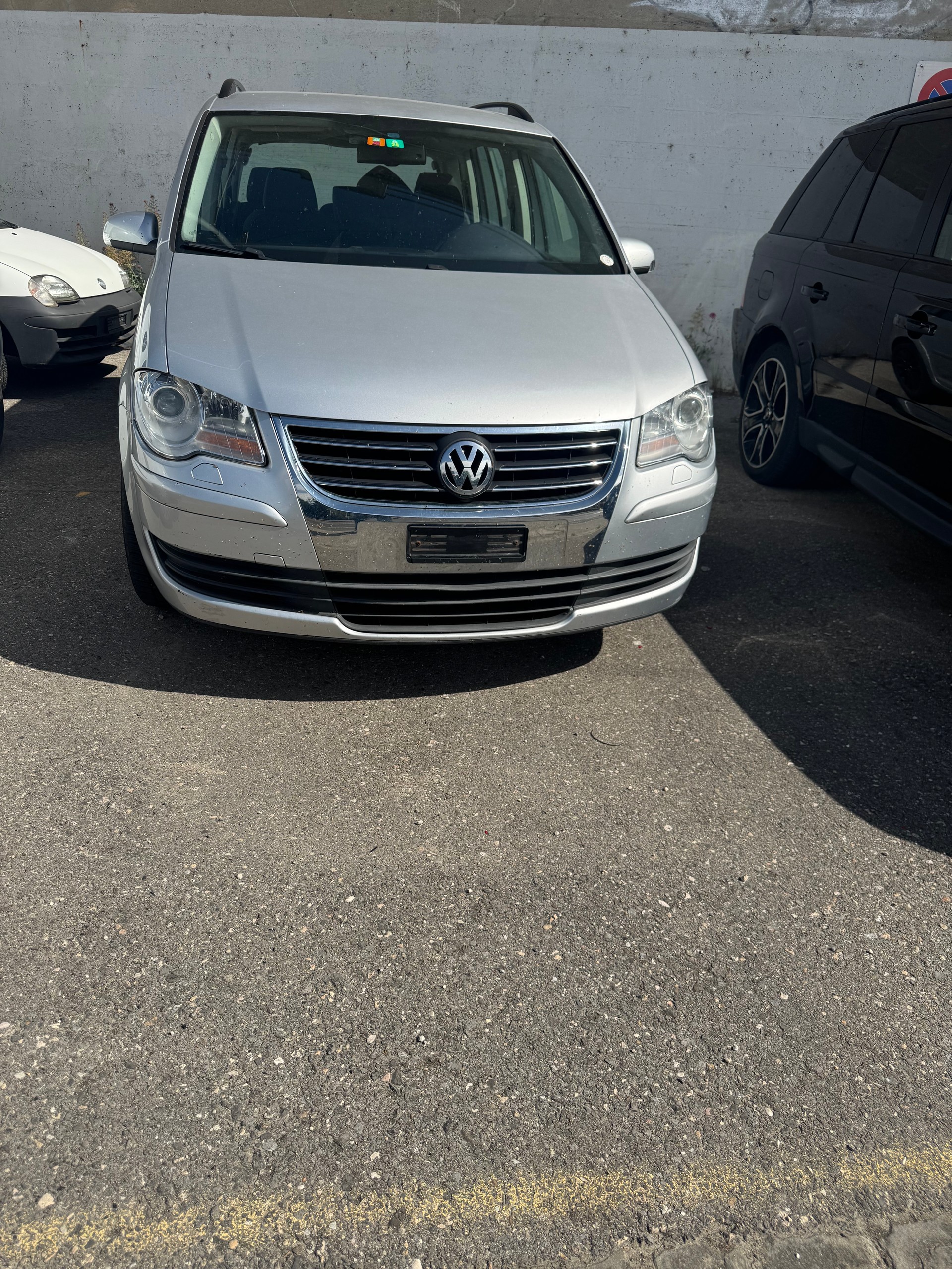VW TOURAN-image-0