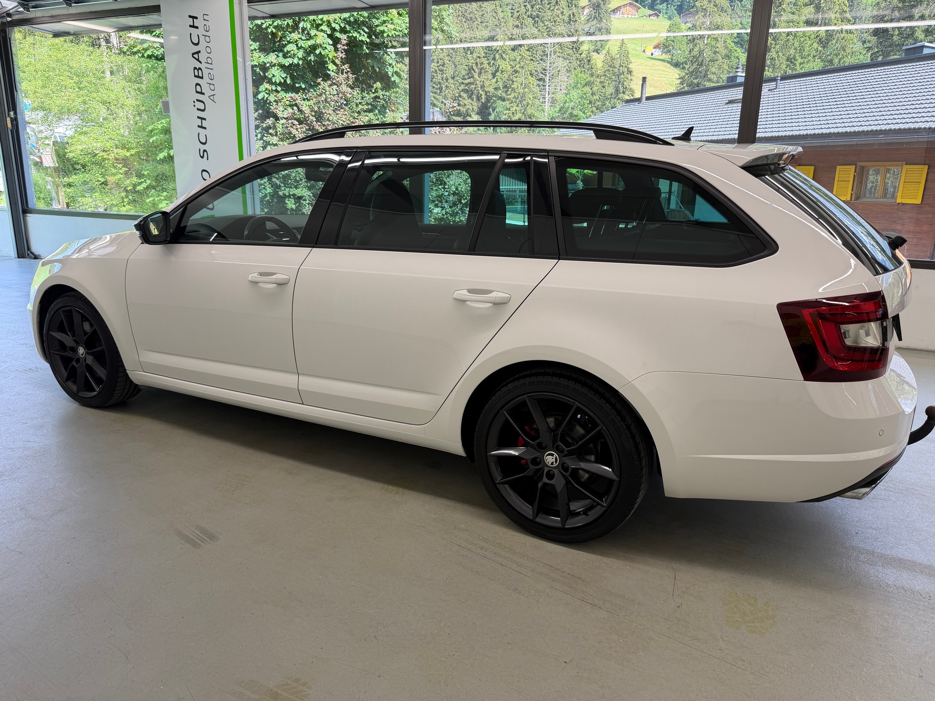 SKODA Octavia Combi 2.0 TDI RS 4x4 DSG-image-5