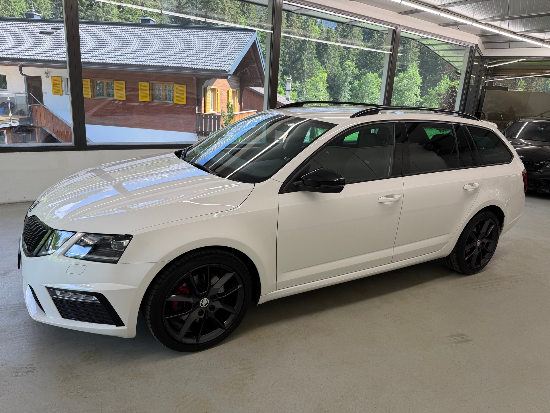 SKODA Octavia Combi 2.0 TDI RS 4x4 DSG-image-6