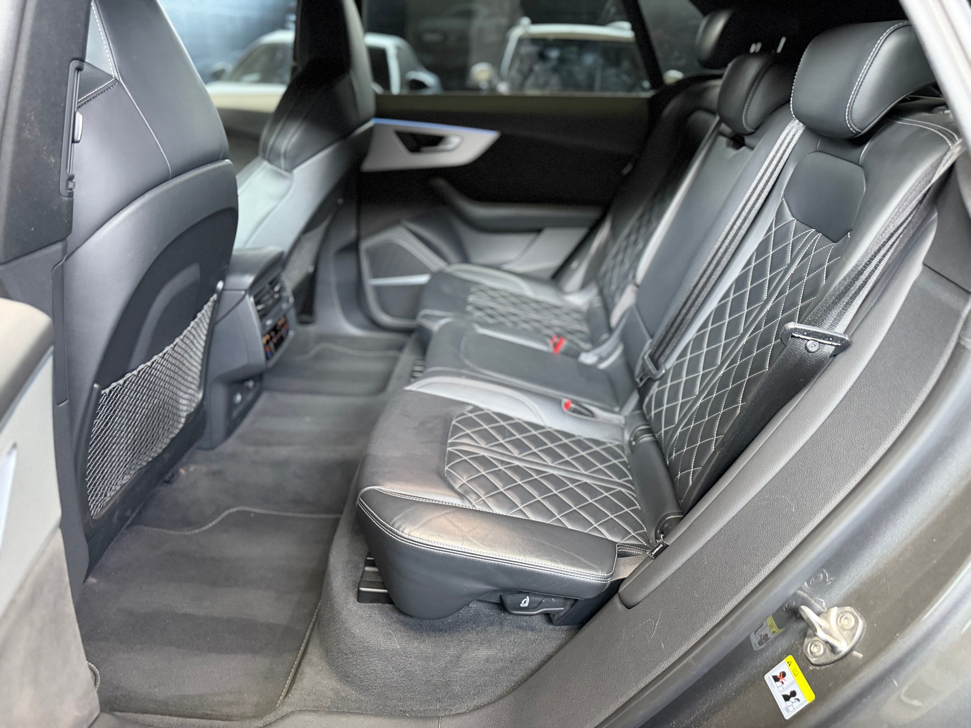 AUDI Q8 50 TDI quattro tiptronic-image-8