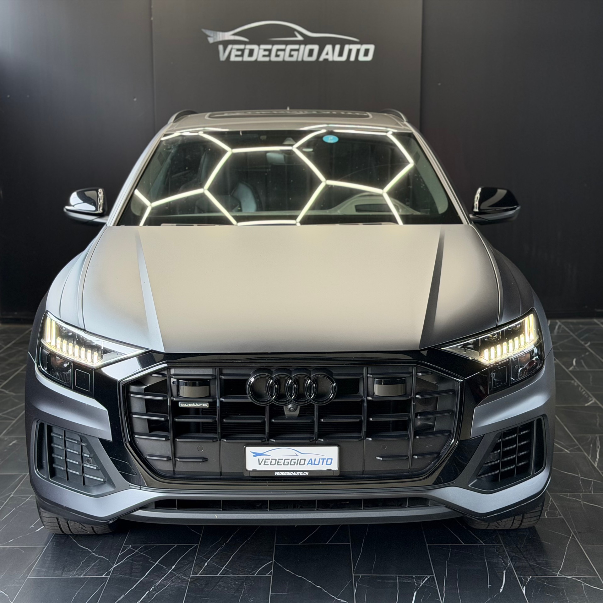 AUDI Q8 50 TDI quattro tiptronic-image-2