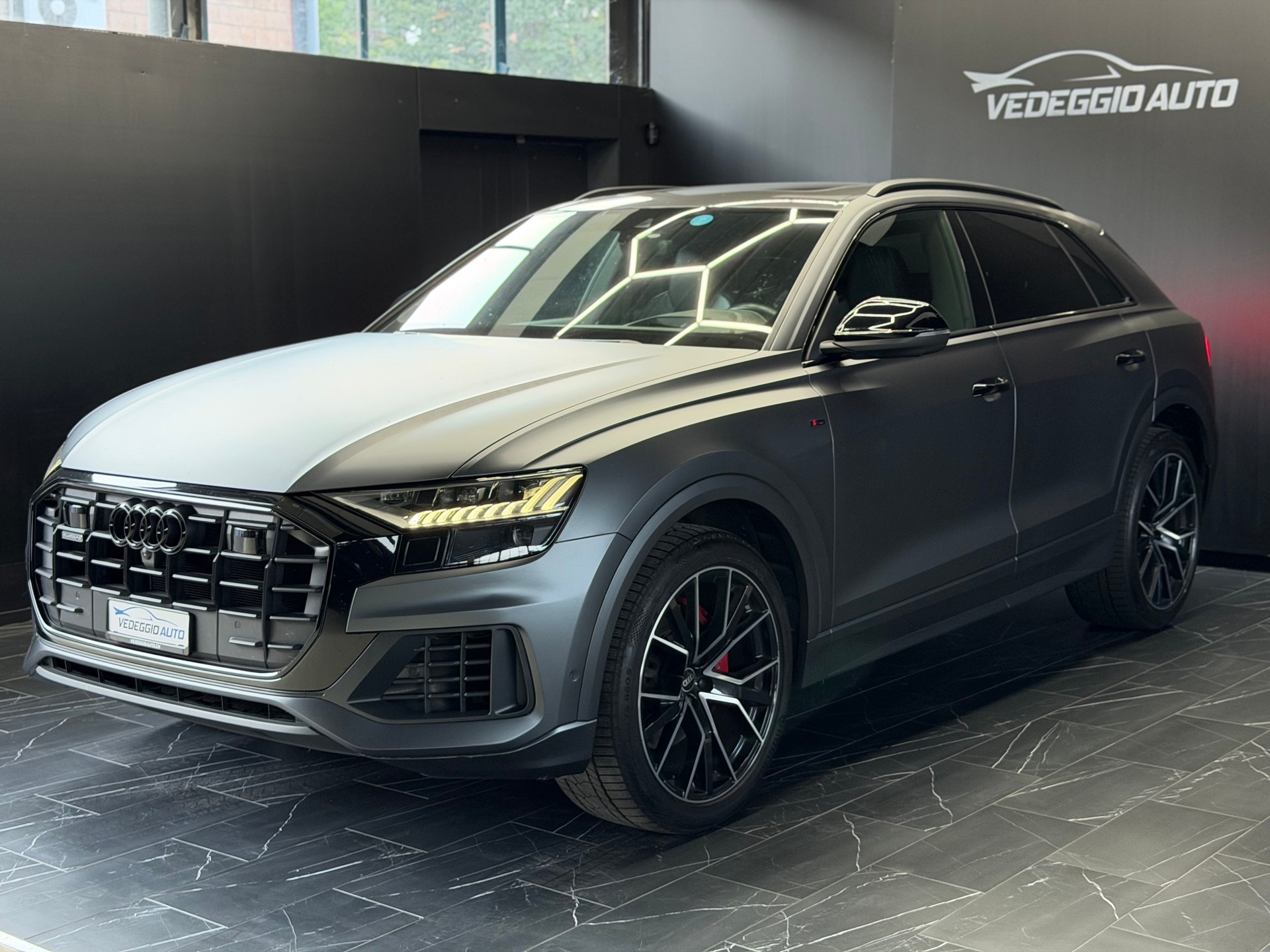 AUDI Q8 50 TDI quattro tiptronic-image-1