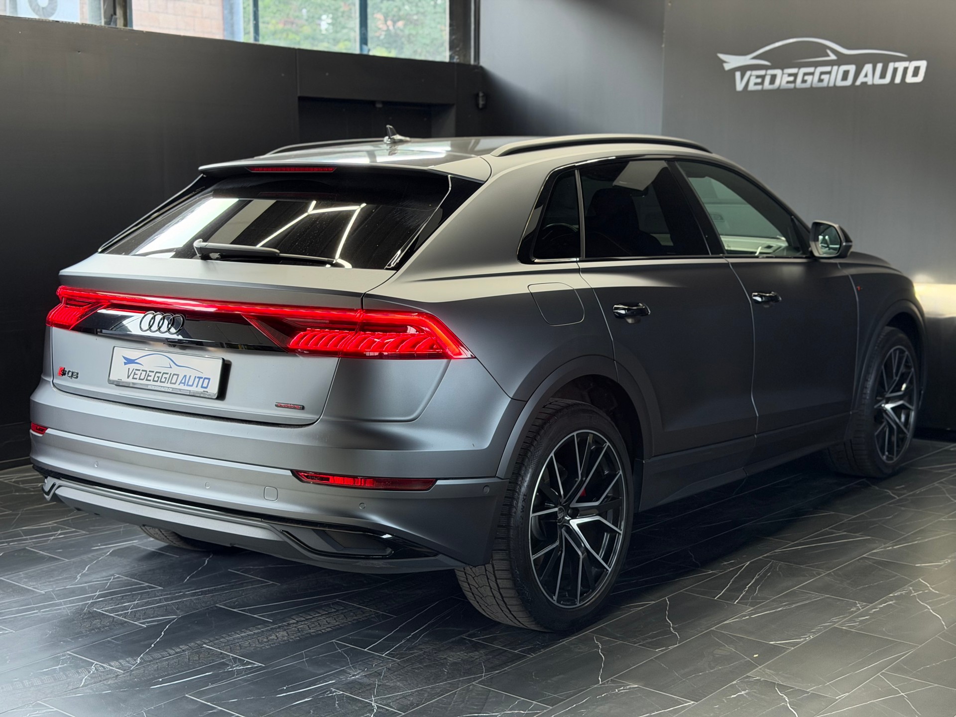 AUDI Q8 50 TDI quattro tiptronic-image-4