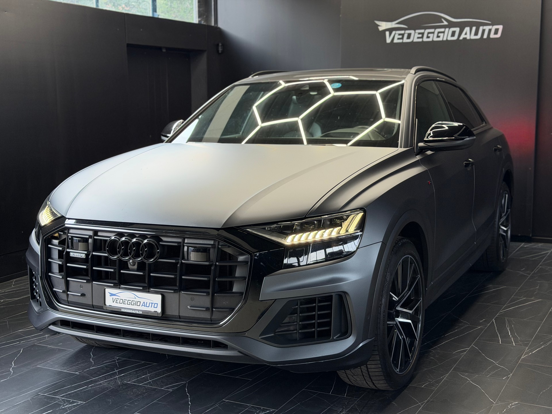 AUDI Q8 50 TDI quattro tiptronic-image-0