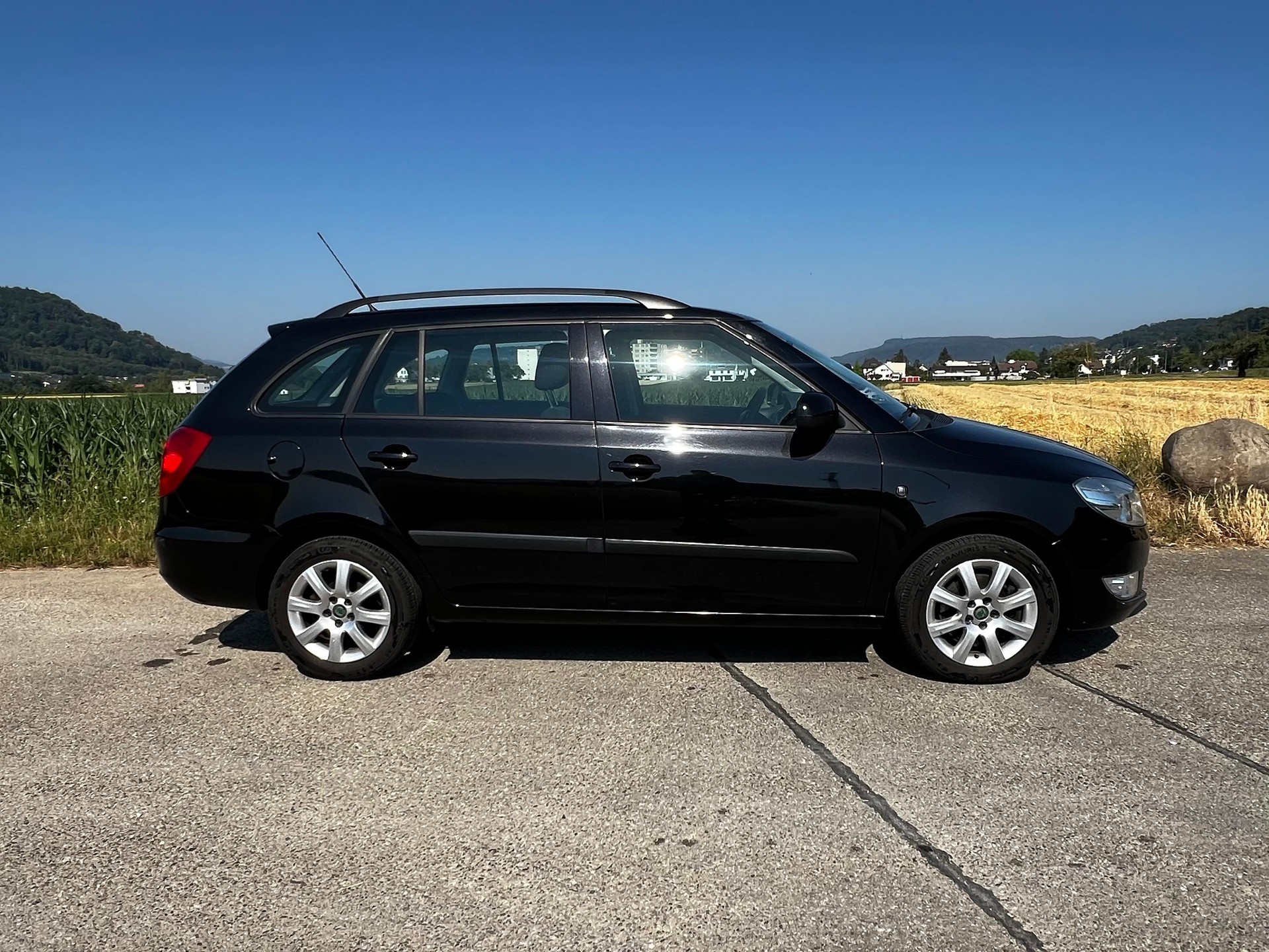 SKODA Fabia 1.2 TSI Ambiente-image-5
