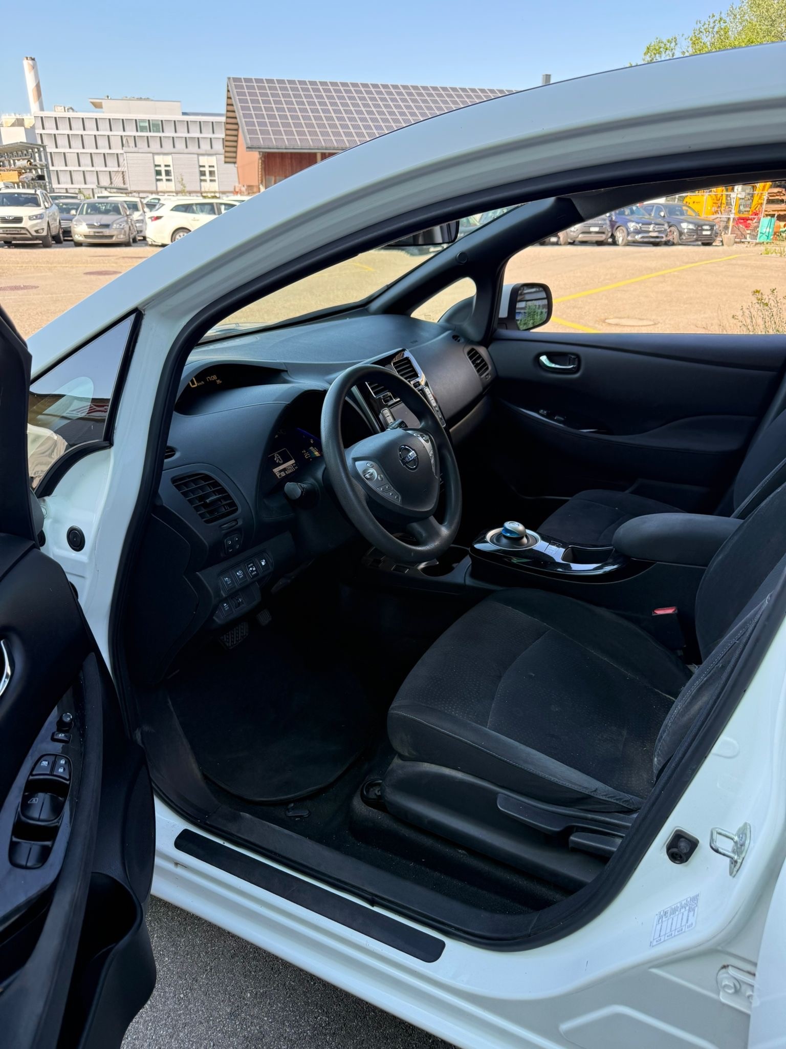 NISSAN Leaf visia 24kWh (incl battery)-image-9