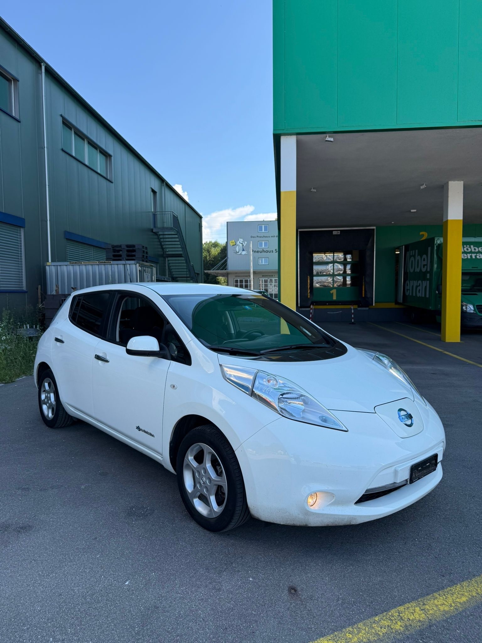 NISSAN Leaf visia 24kWh (incl battery)-image-0