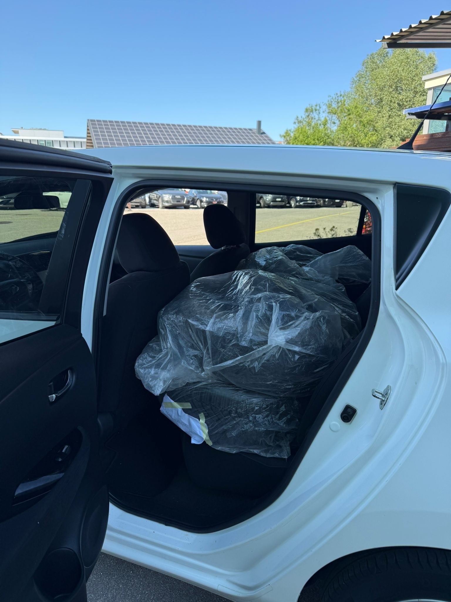NISSAN Leaf visia 24kWh (incl battery)-image-13