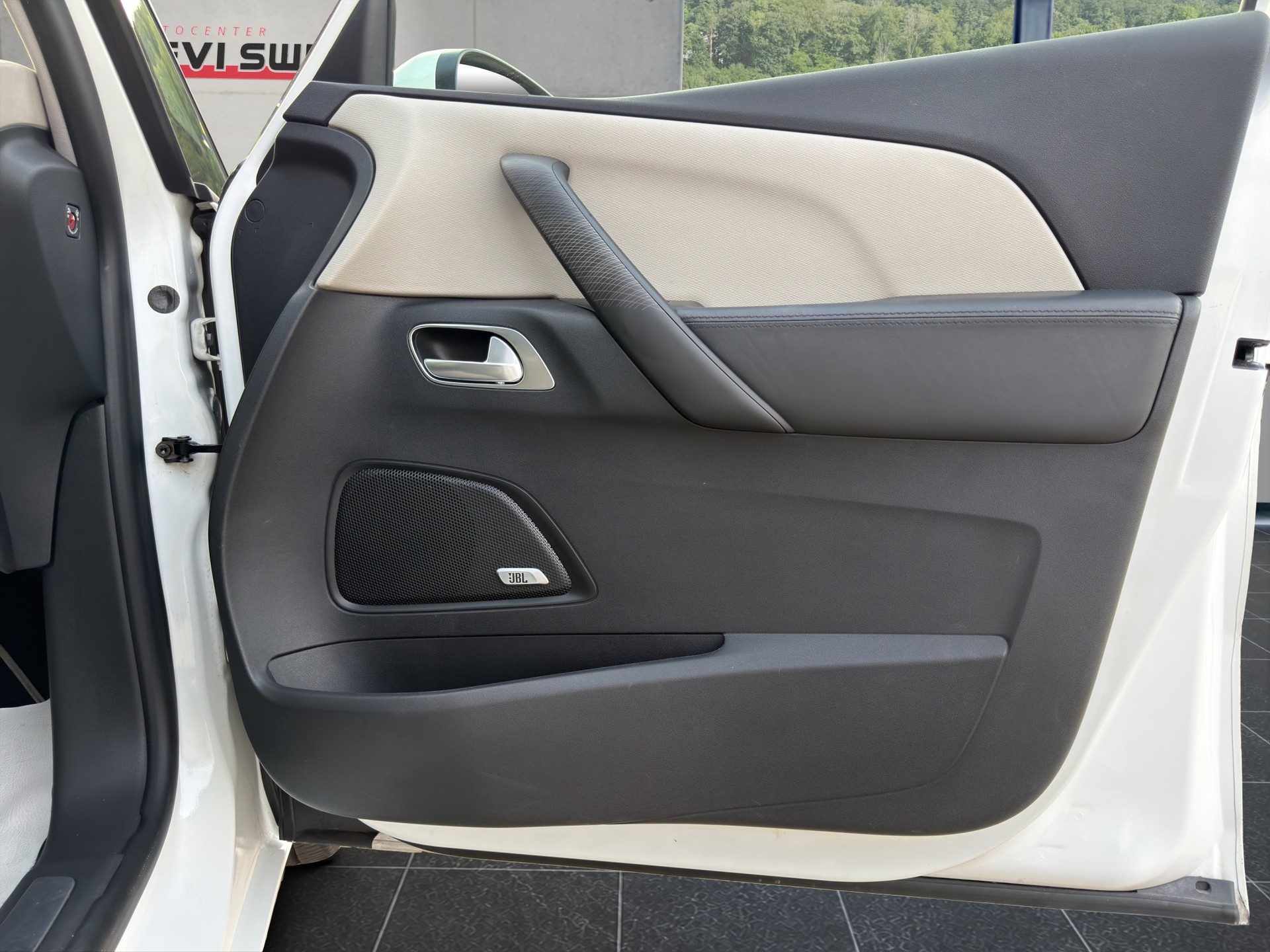 CITROEN Grand C4 Picasso 1.6i 16V THP Shine EAT6*Frisch ab MFK,1 Jahr oder 20'000km Garantie*-image-16