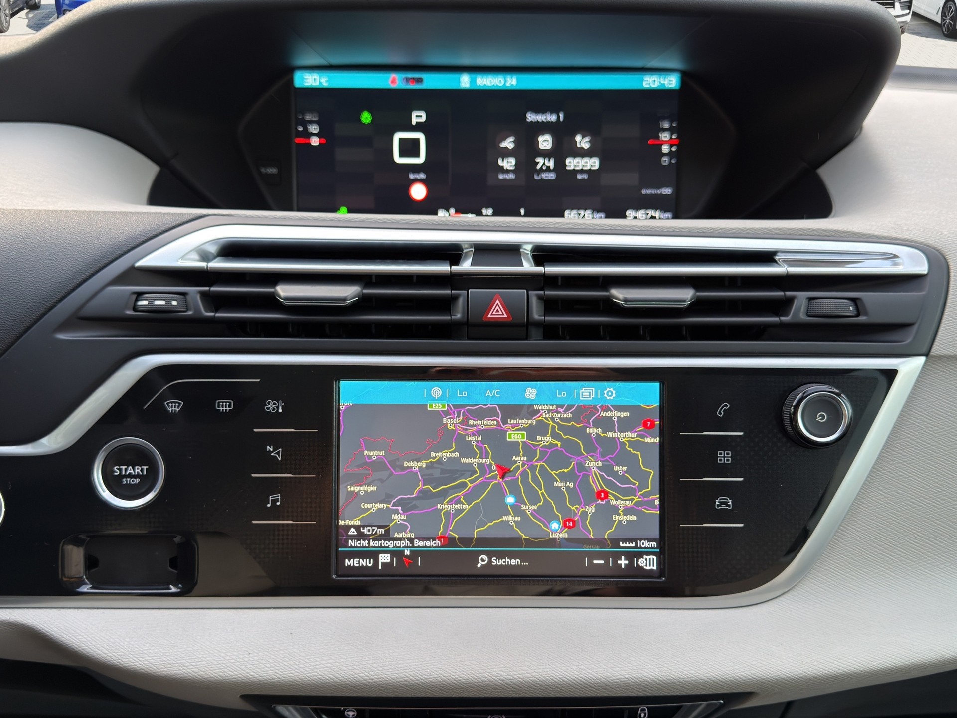 CITROEN Grand C4 Picasso 1.6i 16V THP Shine EAT6*Frisch ab MFK,1 Jahr oder 20'000km Garantie*-image-15