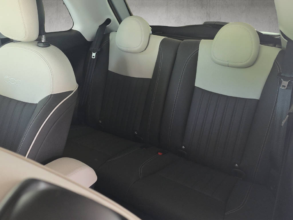 FIAT 500 1.0 Hybrid La Prima-image-11