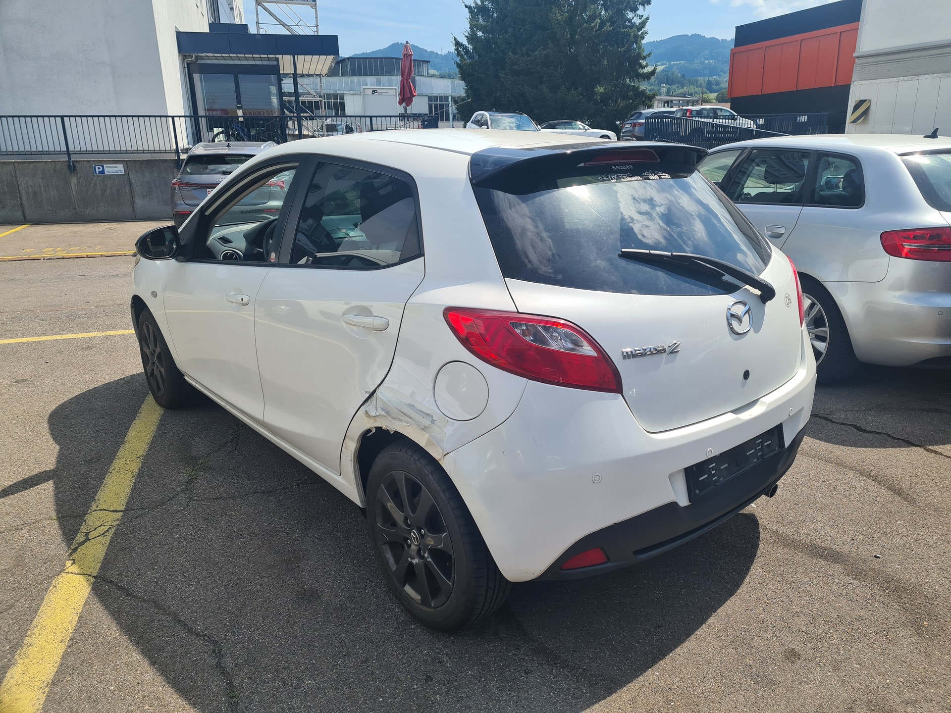 MAZDA 2 1.3i 16V Confort-image-2
