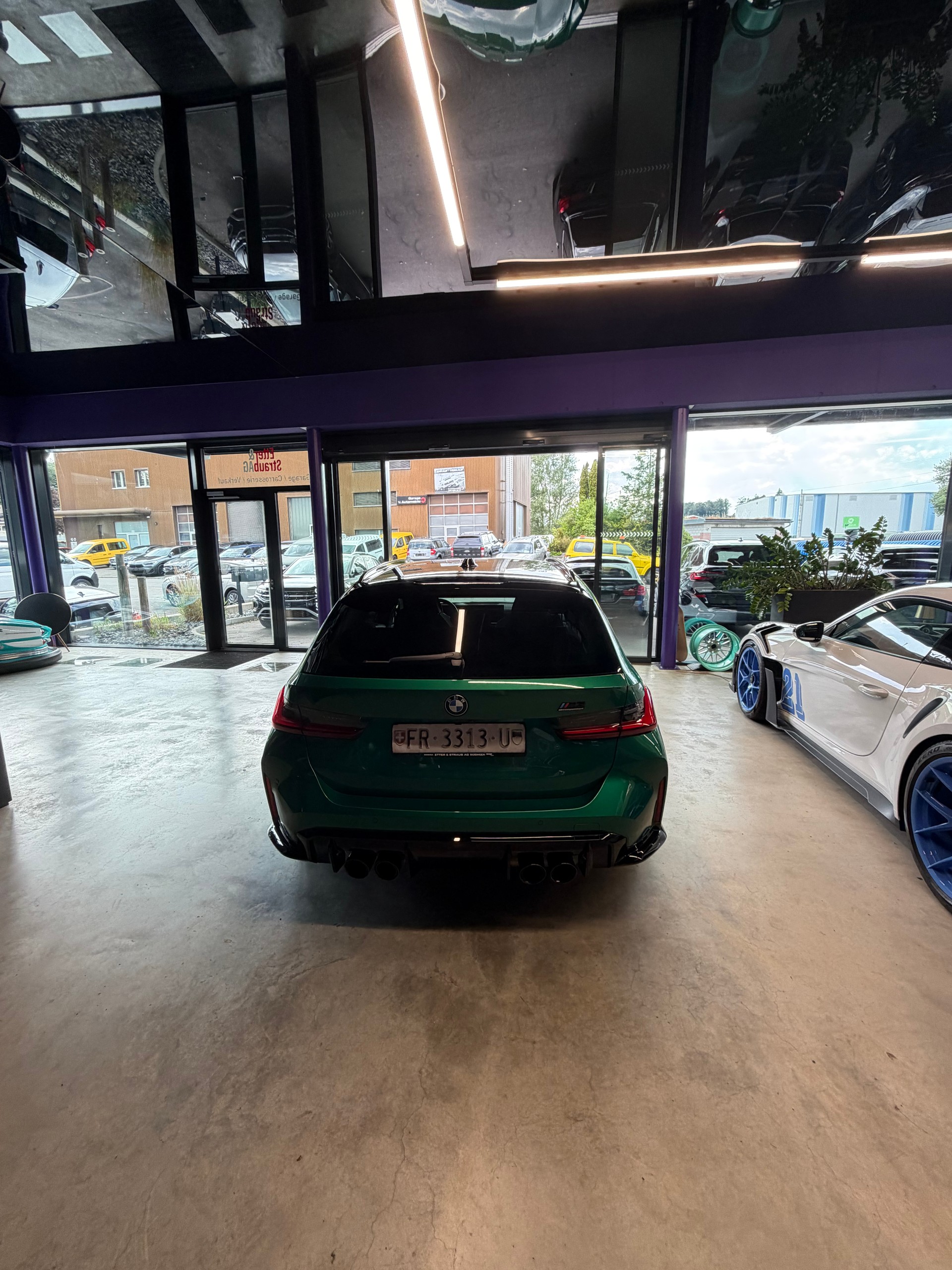 BMW M3 Touring xDrive Competition M-image-6