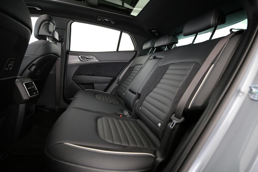 KIA Sportage 1.6 T-GDi PHEV GT-Line-image-7