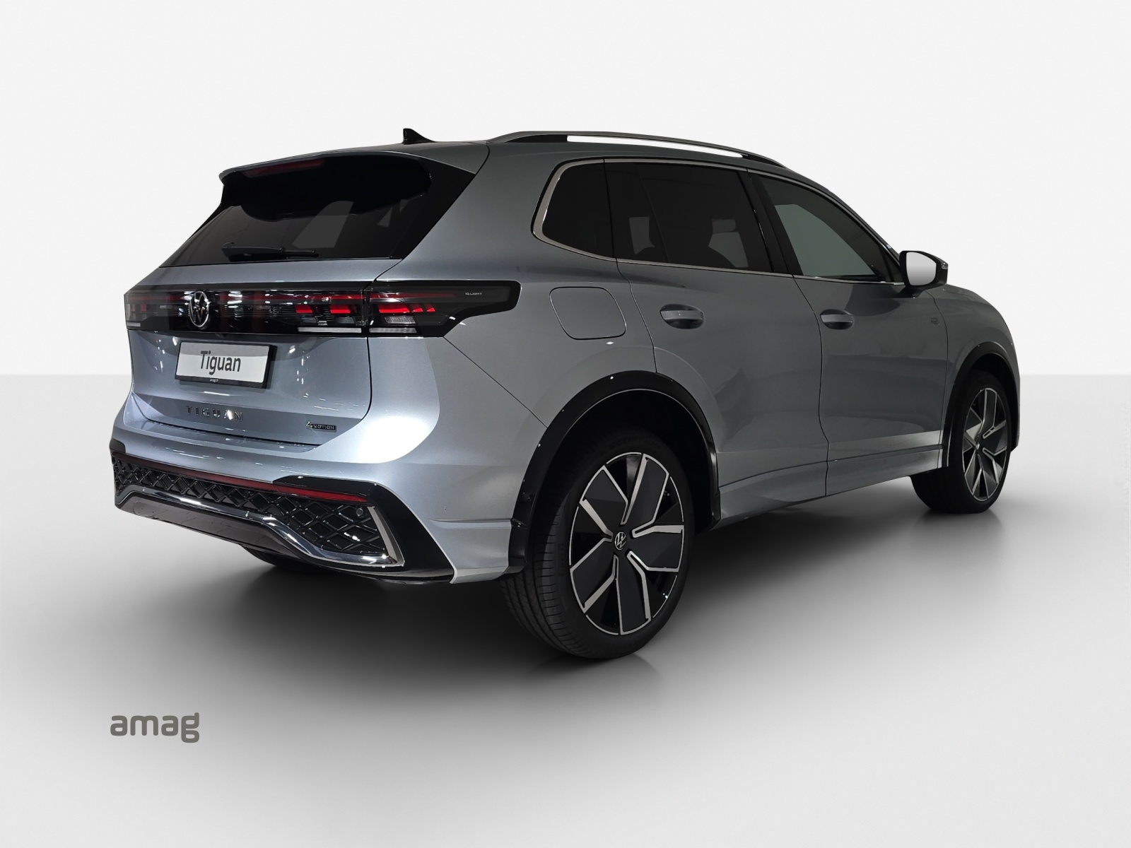 VW Tiguan 2.0 TSI DSG R-Line 4Motion-image-4