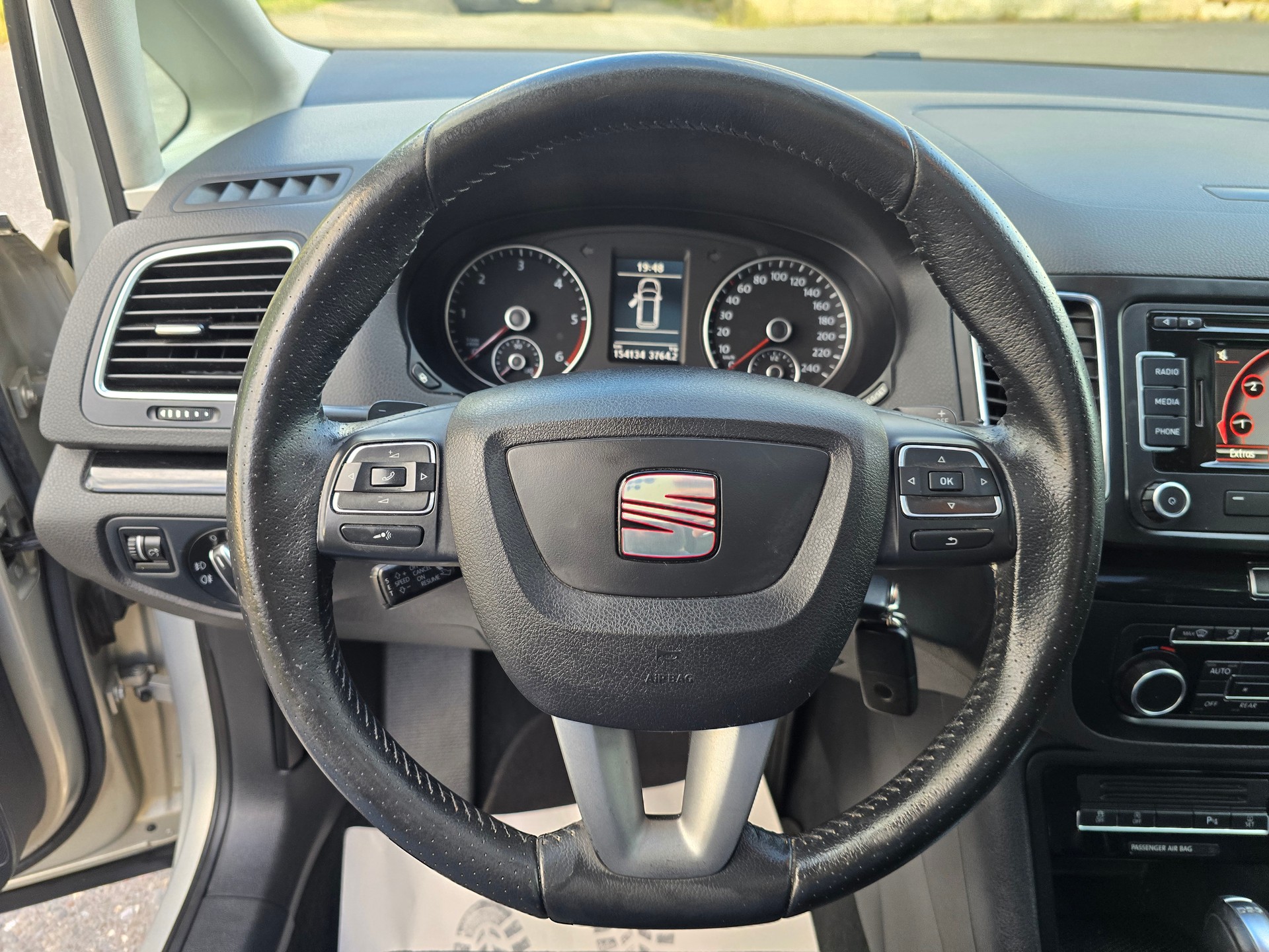 SEAT Alhambra 2.0 TDI Style Eco DSG-image-19