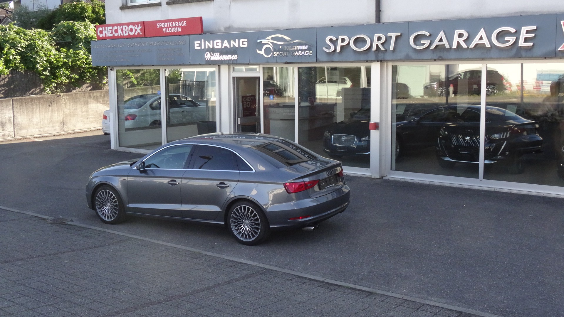 AUDI A3 Limousine 1.4 TFSI Attraction S-tronic-image-18