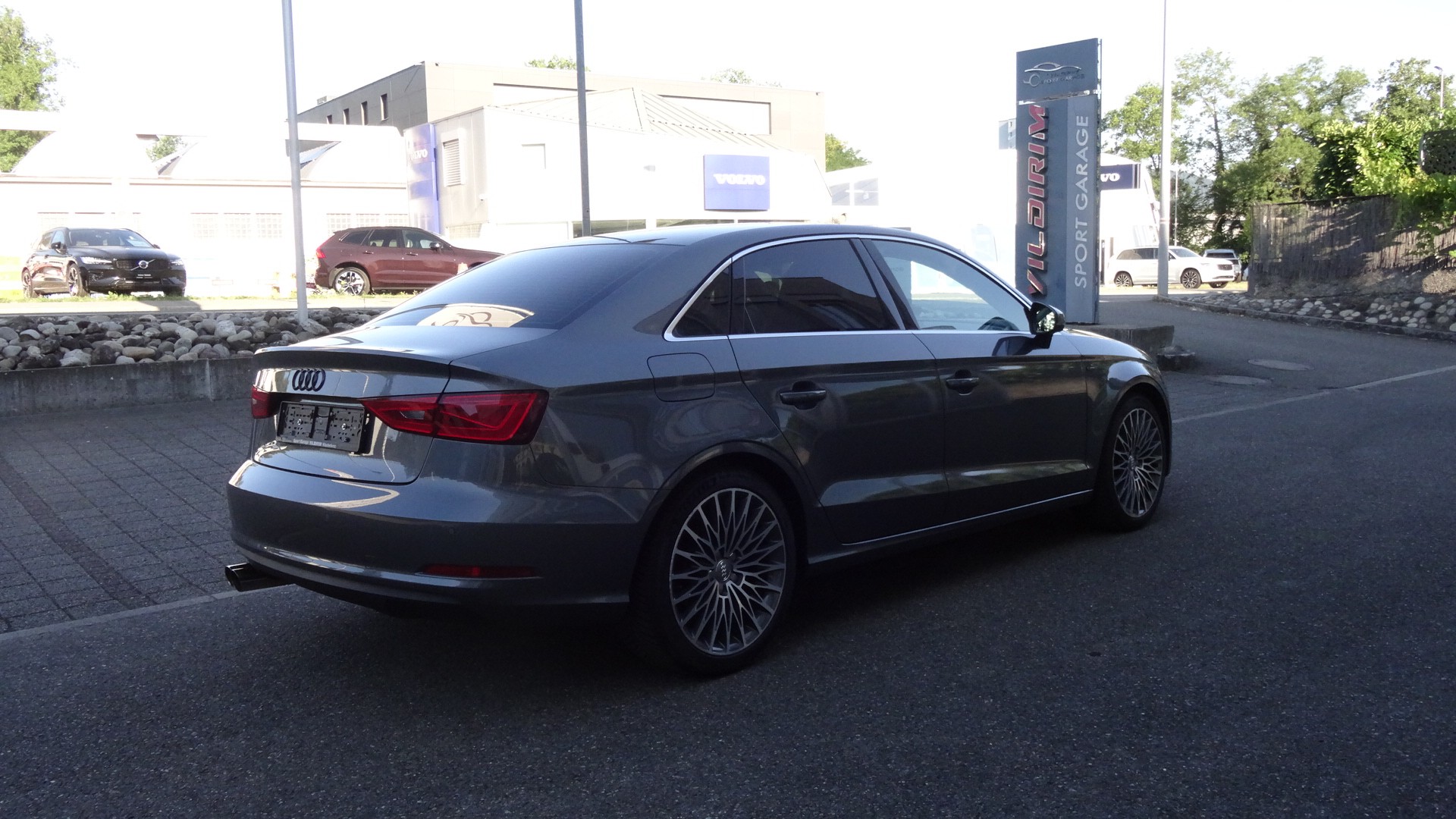 AUDI A3 Limousine 1.4 TFSI Attraction S-tronic-image-3