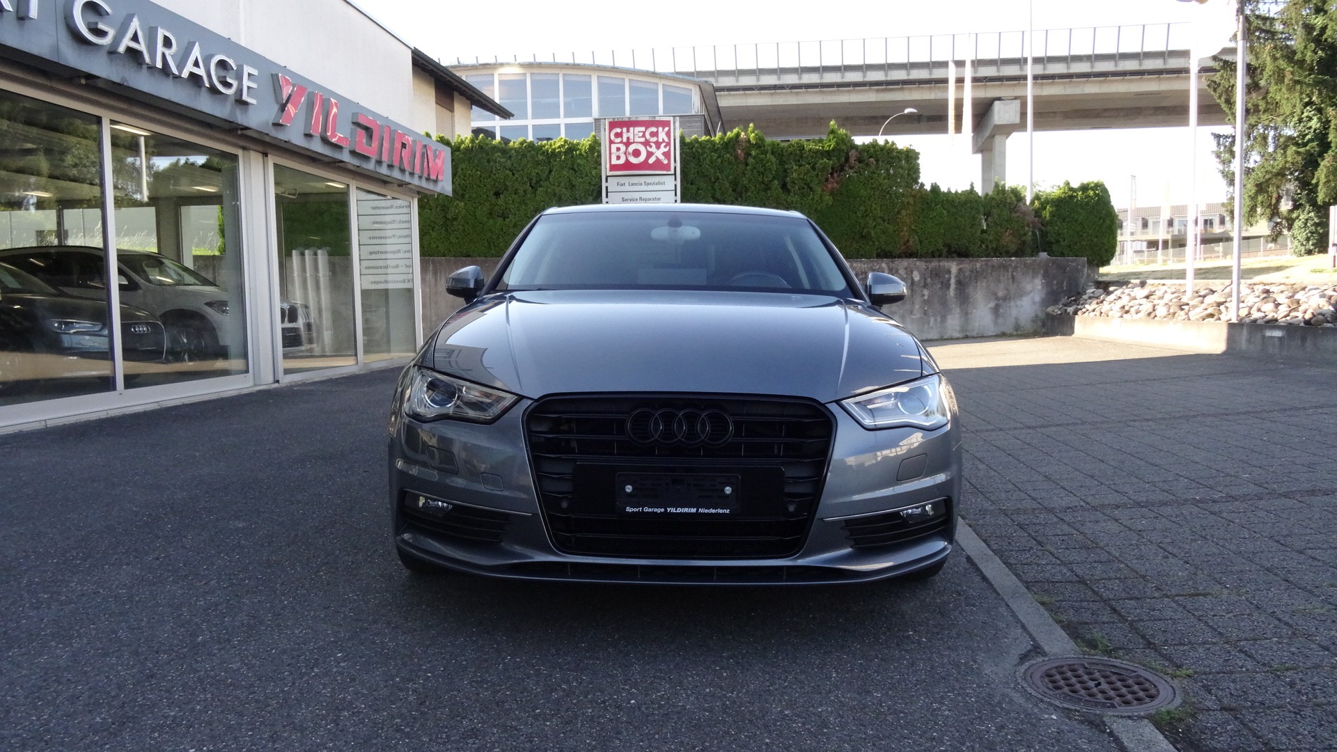 AUDI A3 Limousine 1.4 TFSI Attraction S-tronic-image-1