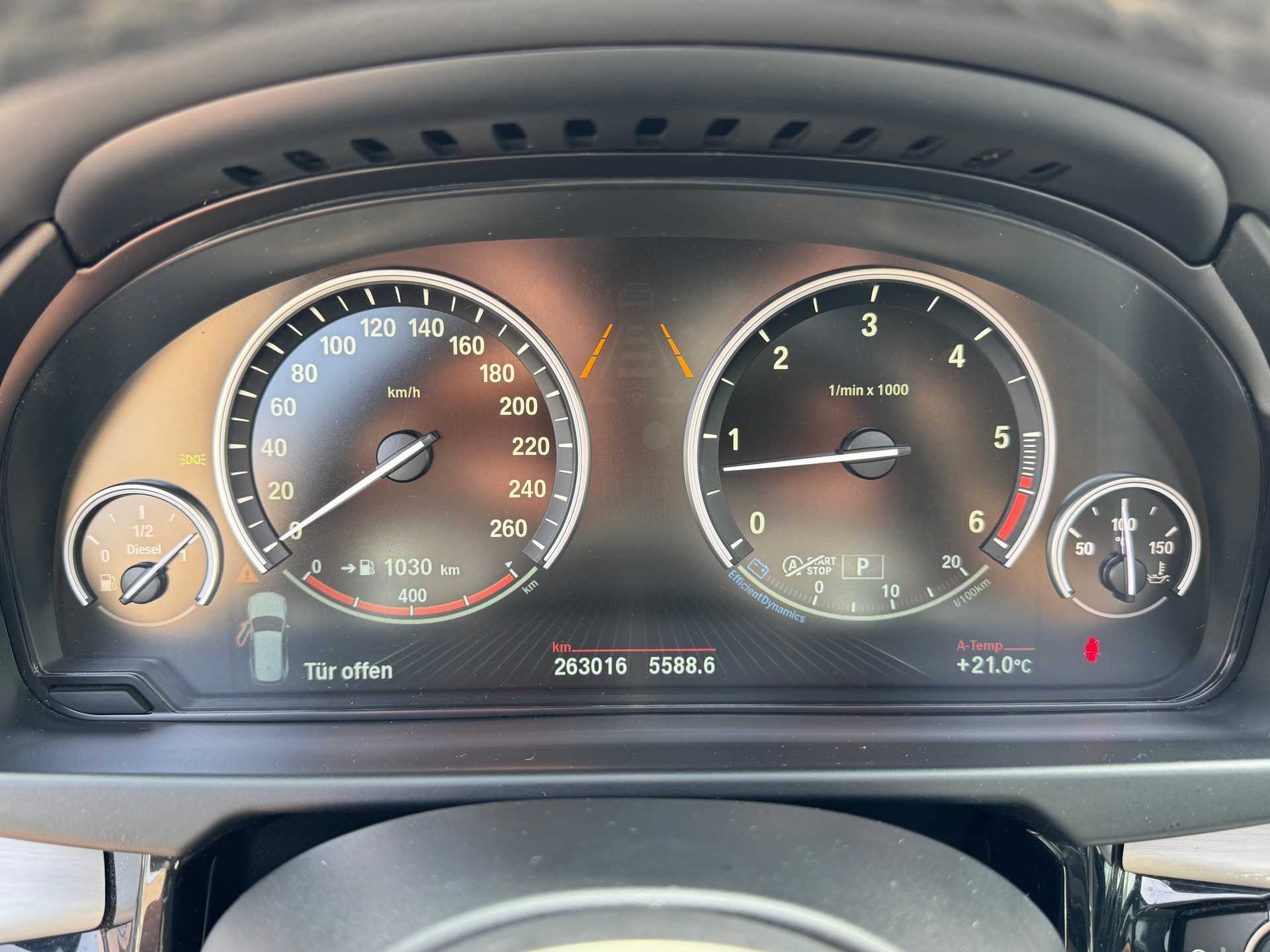 BMW X5 xDrive 40d Pure M Sport Steptronic-image-11