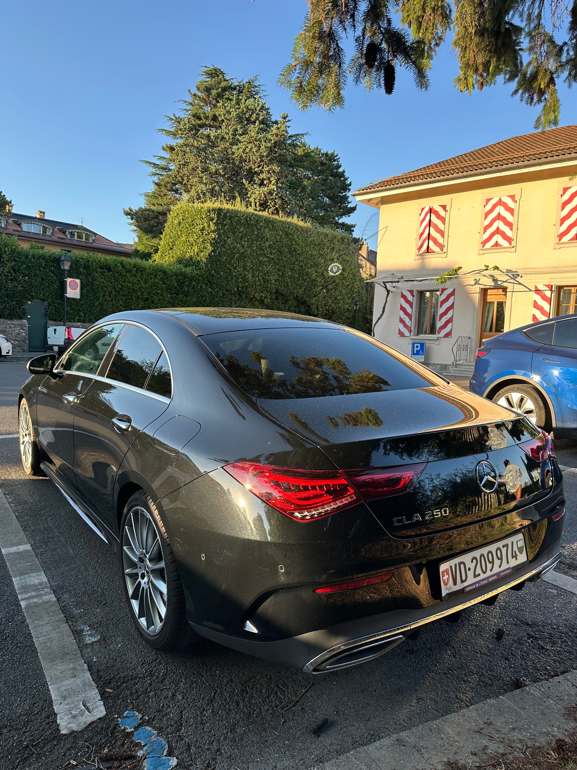 MERCEDES-BENZ CLA 250 AMG Line-image-1