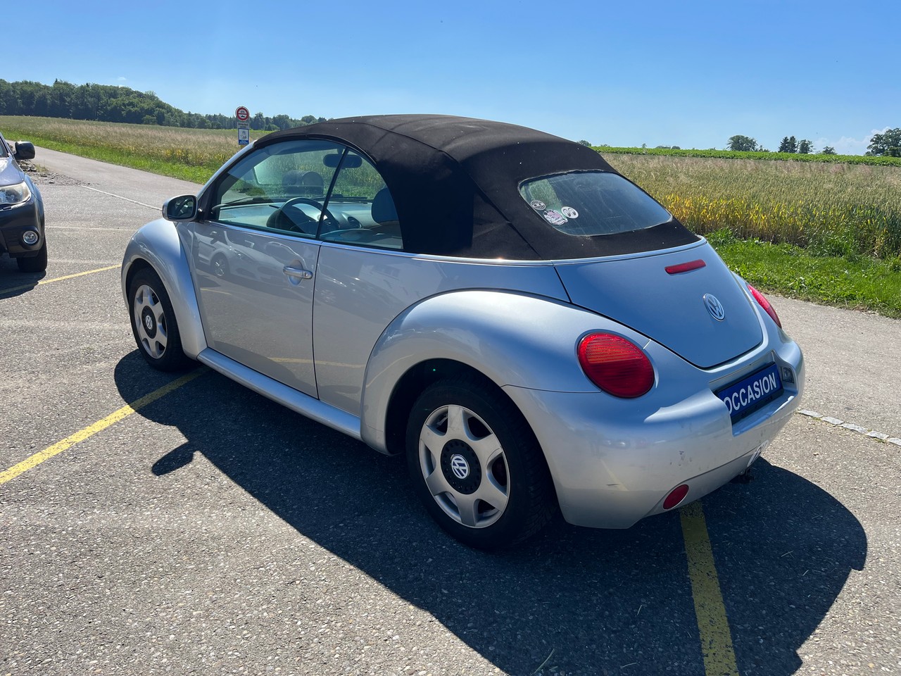 VW Beetle Cabrio 2.0-image-4