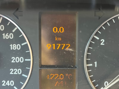 VW Beetle Cabrio 2.0-image-11