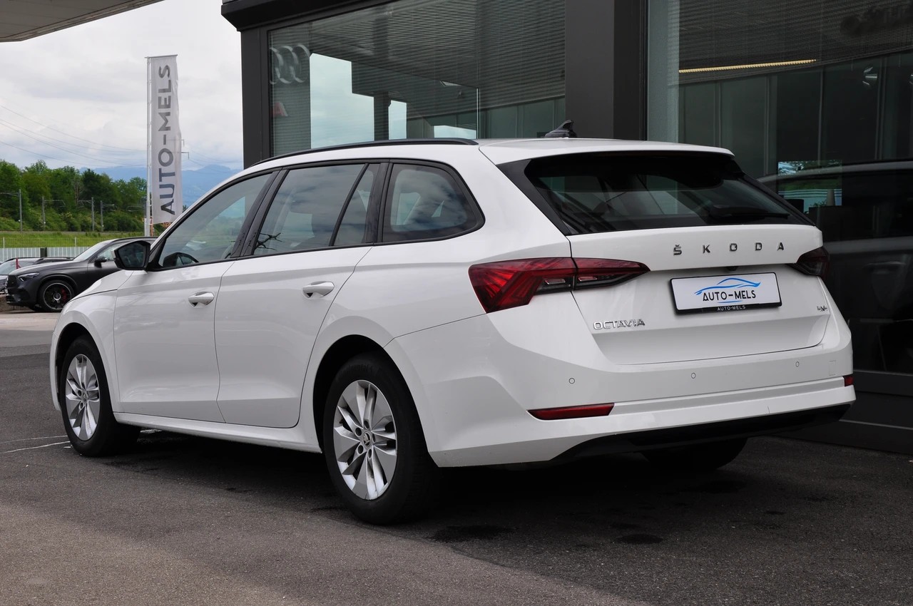 SKODA Octavia Combi 2.0 TDI DSG Ambition 4x4-image-6