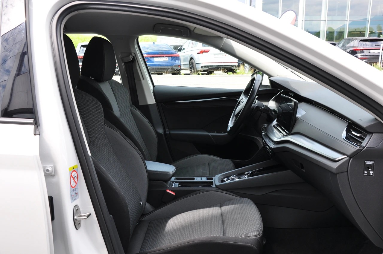 SKODA Octavia Combi 2.0 TDI DSG Ambition 4x4-image-15