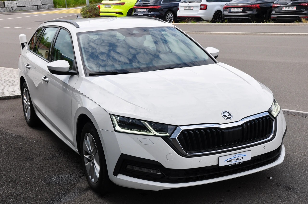 SKODA Octavia Combi 2.0 TDI DSG Ambition 4x4-image-10